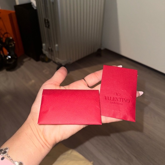 Valentino - Picture 5 of 5